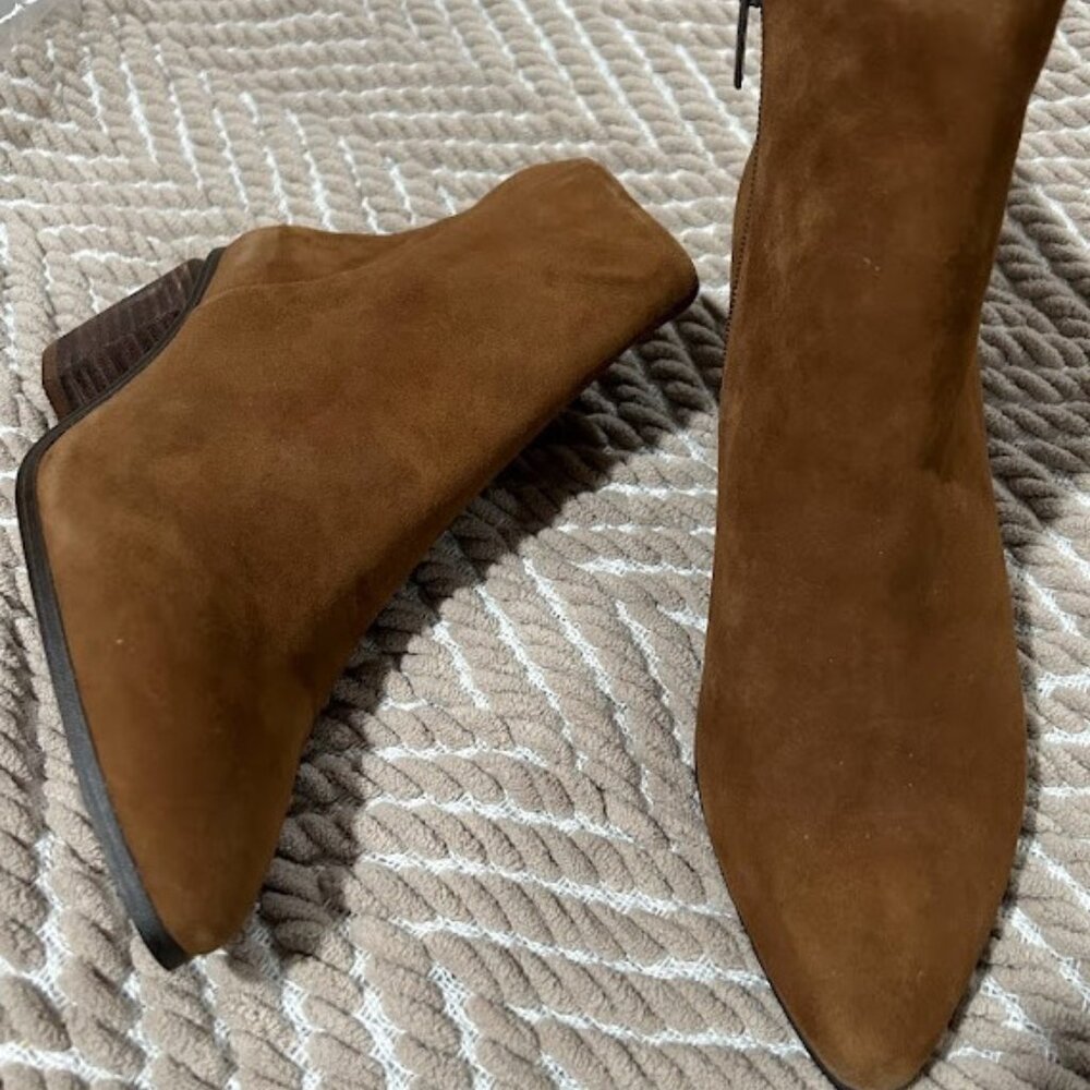 Vince Camuto suede Leather NWOB